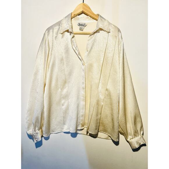 Notations Silky Top In Cream | Woman’s XL Top |‎ Cream Blouse | Woman’s Work Top - Picture 1 of 4